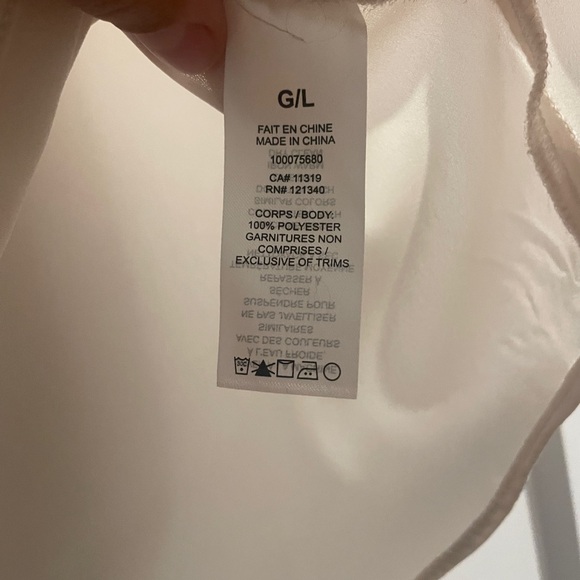 Ivory cowl neck sleeveless blouse - Picture 2 of 2